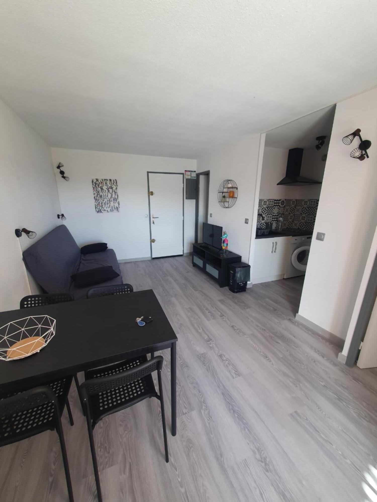 Les Terrasses De La Baronnie Appartement Climatise Avec 1 Chambre Et Piscine Ouverte Du 28 Mai 2025 Au 28 Septembre 2025 Le Grau-du-Roi Exteriör bild